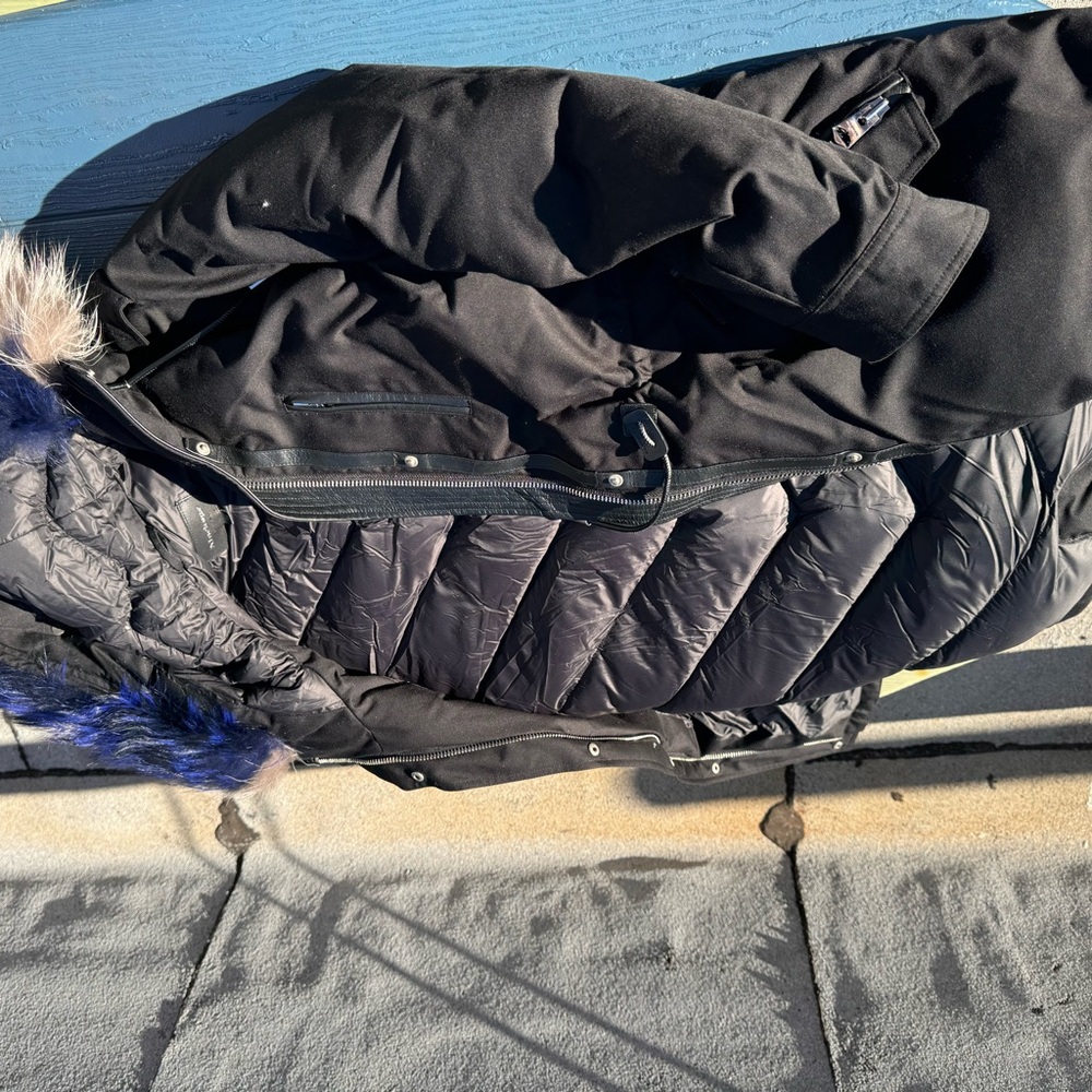 Makage woman’s down filled coat